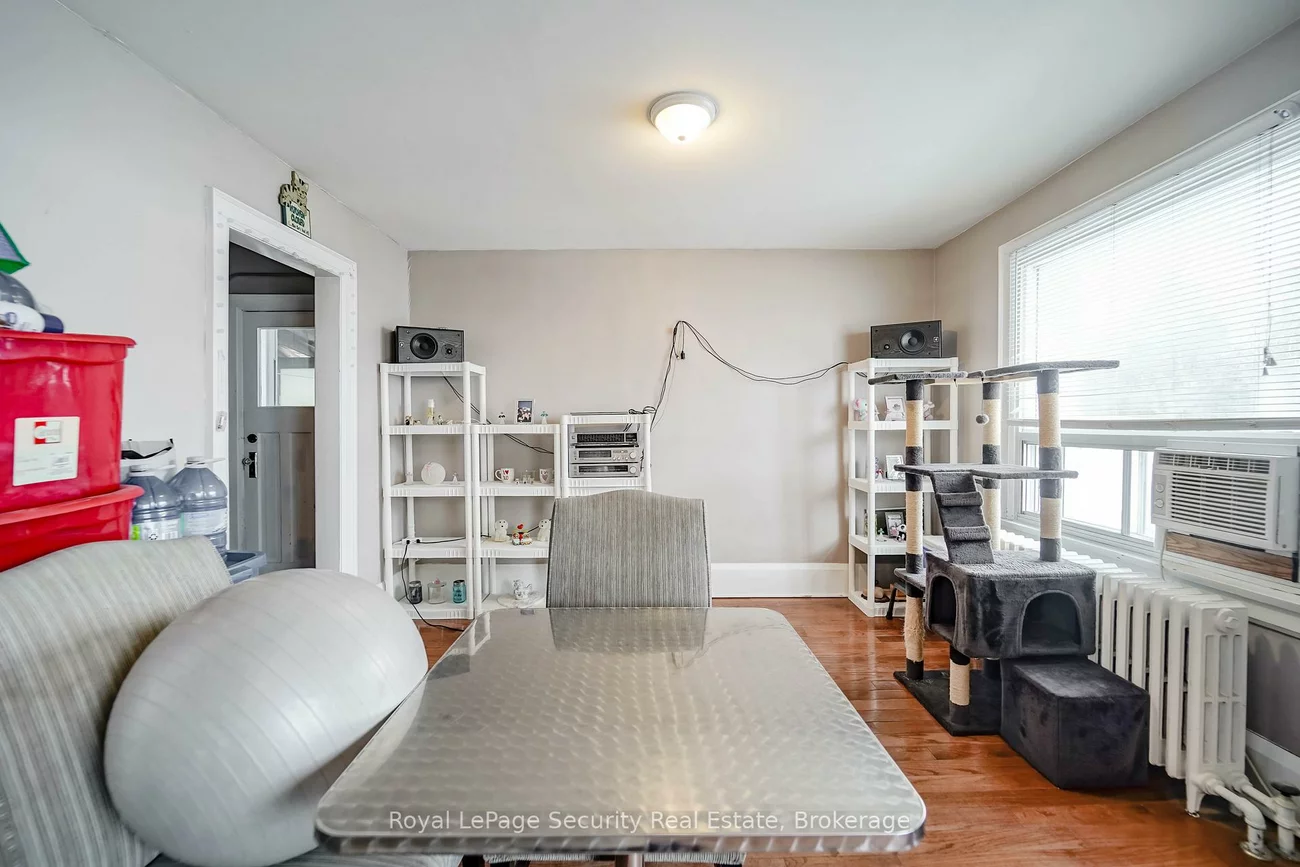 272, Main, Schomberg, King