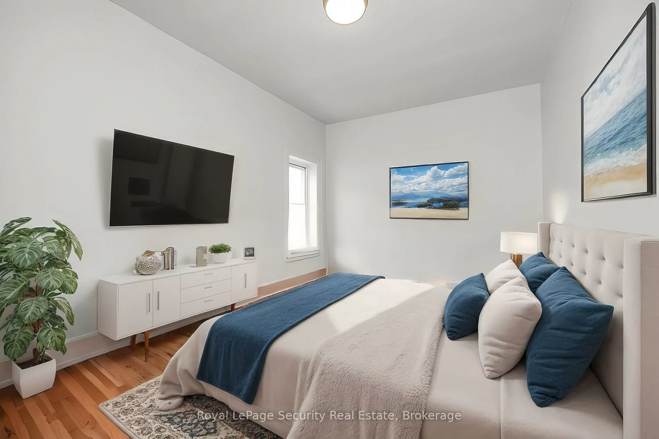 272, Main, Schomberg, King