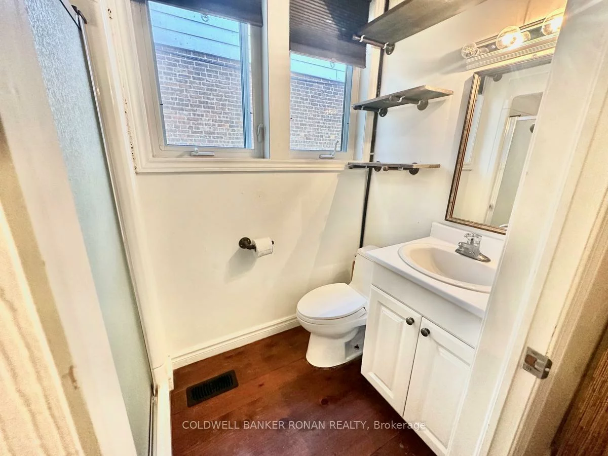 284, Main, Schomberg, King