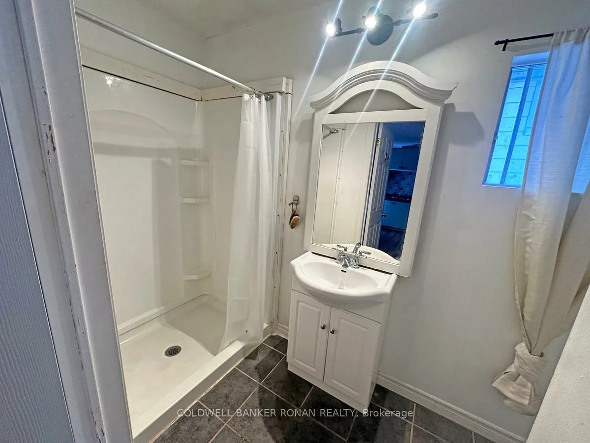 284, Main, Schomberg, King