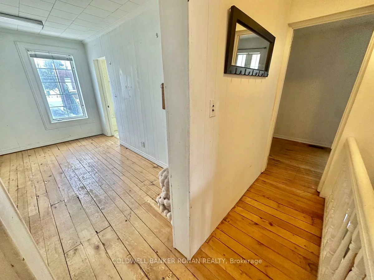 284, Main, Schomberg, King