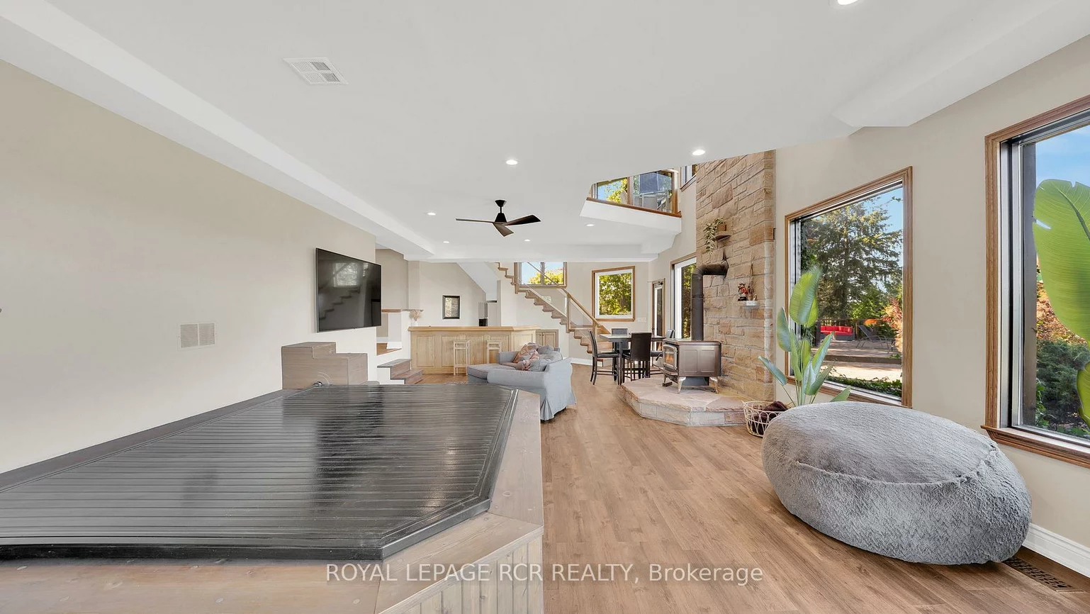 15735, Highway 27, Rural King, King