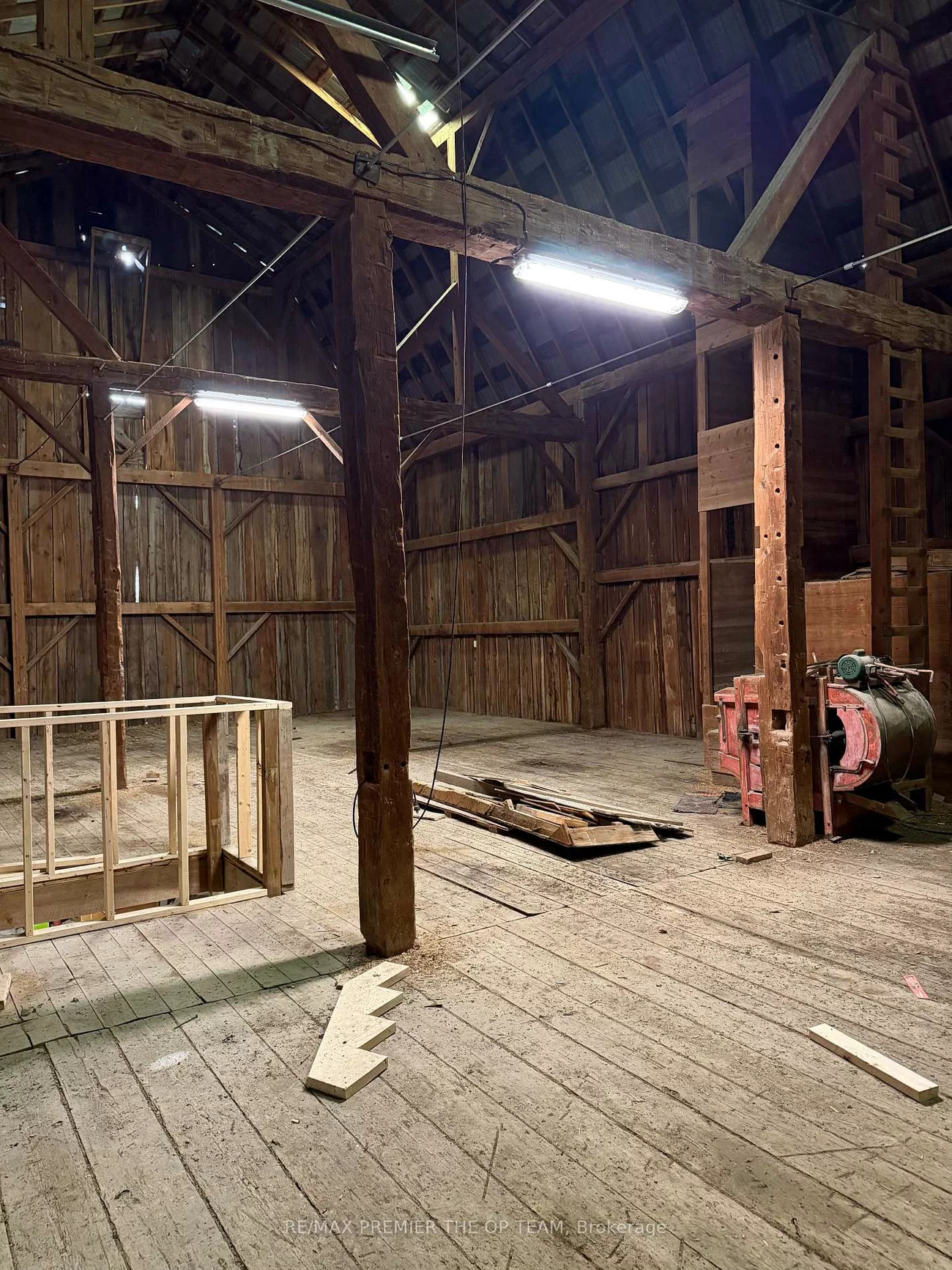 12490, Mill, Rural King, King