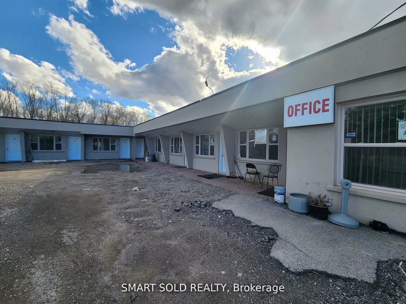 20590, Hwy 11, Rural King, King