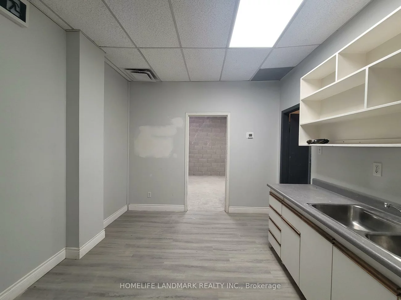 100, Amber, Milliken Mills West, Markham