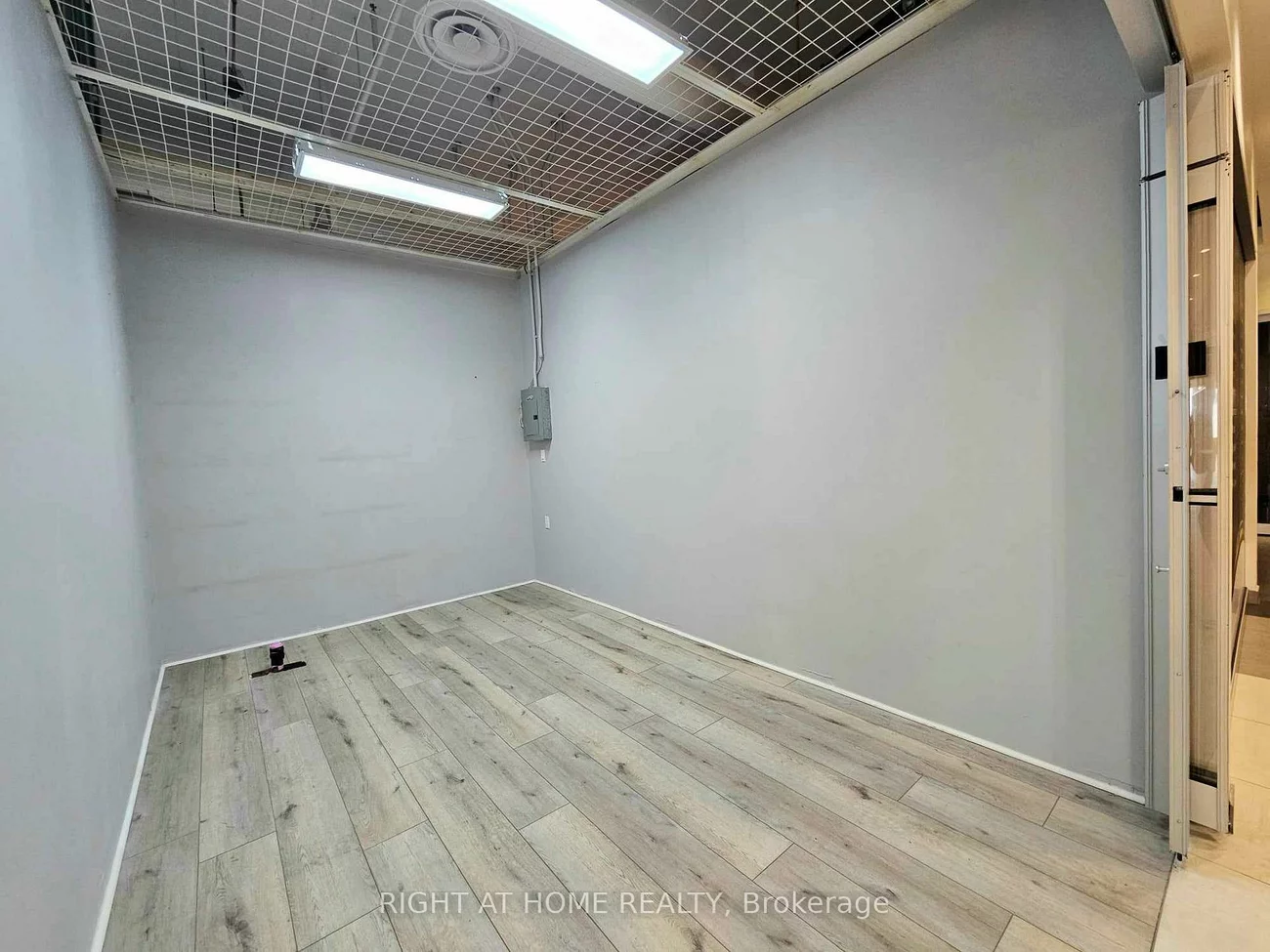 7181, Yonge, Thornhill, Markham