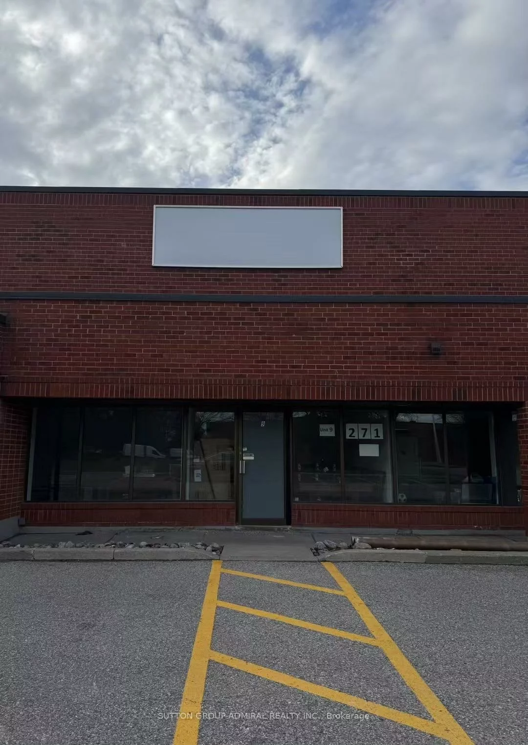 271, Amber, Milliken Mills West, Markham