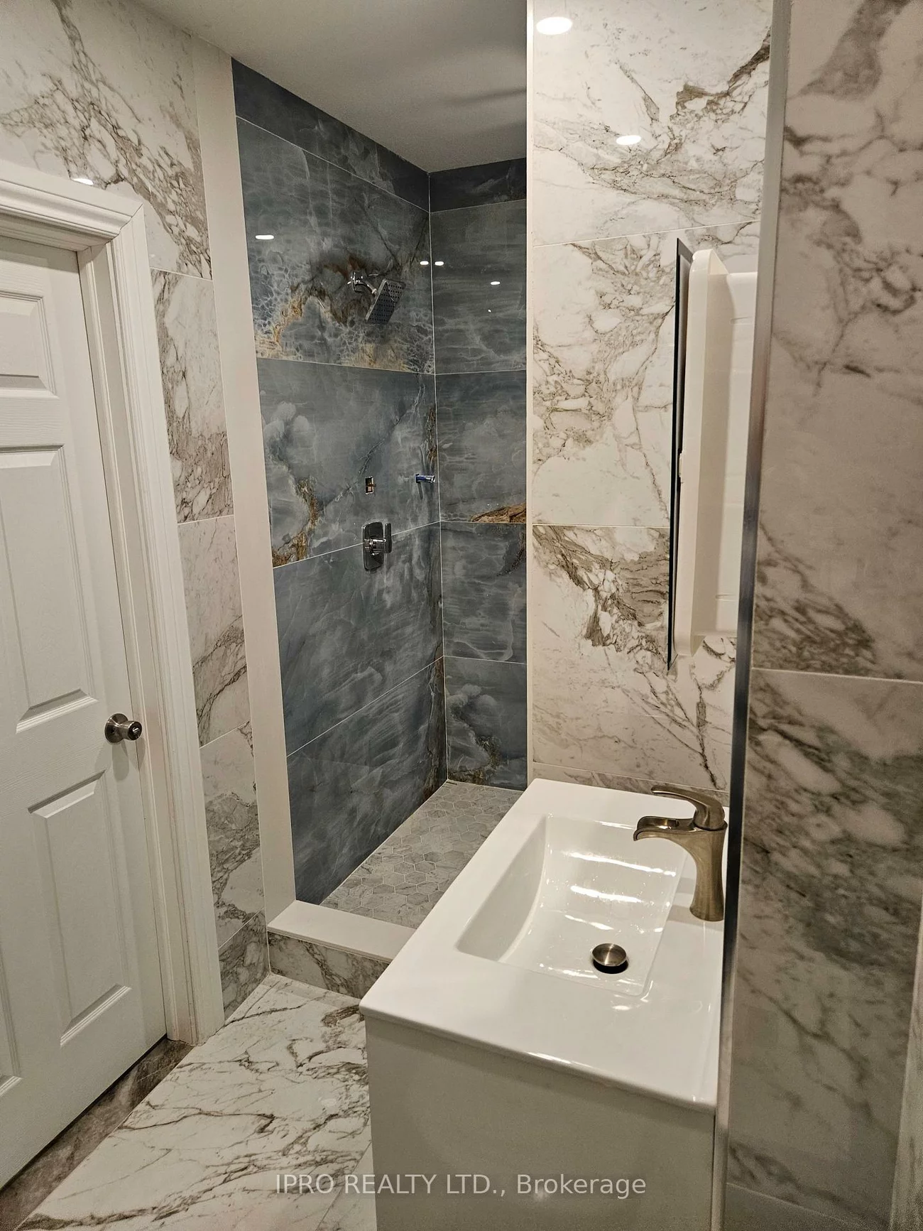 200, Cachet Woods, Cachet, Markham