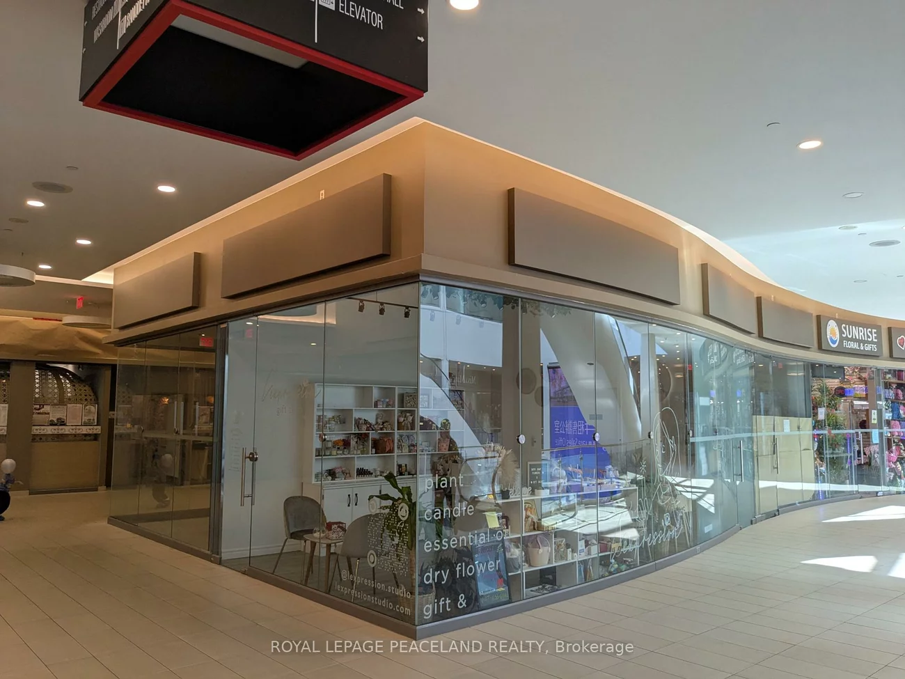 9390, Woodbine, Cachet, Markham