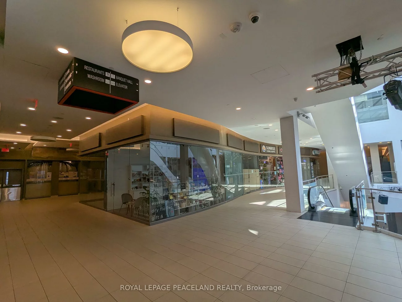 9390, Woodbine, Cachet, Markham