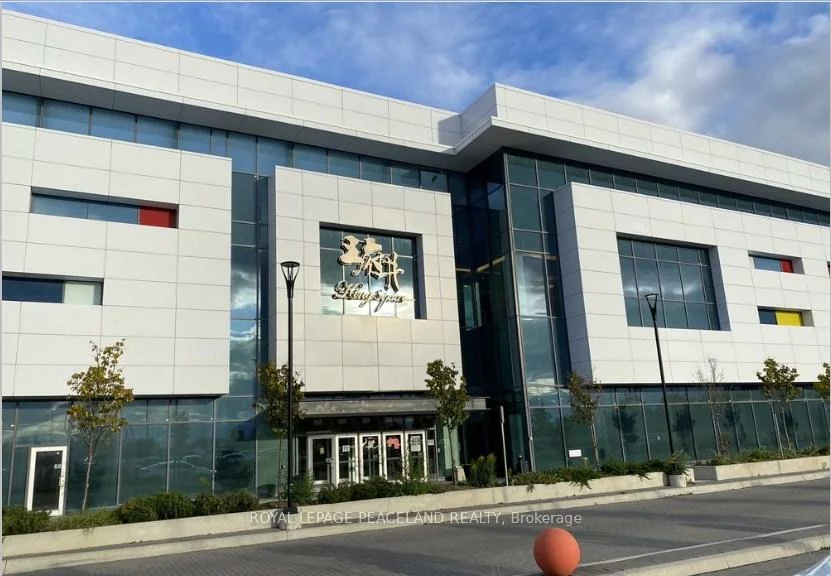 9390, Woodbine, Cachet, Markham