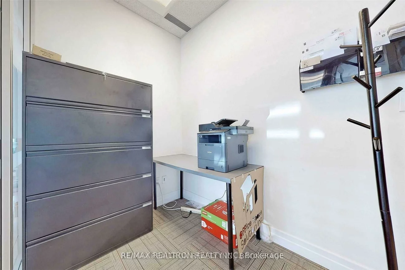 7191, Yonge, Thornhill, Markham