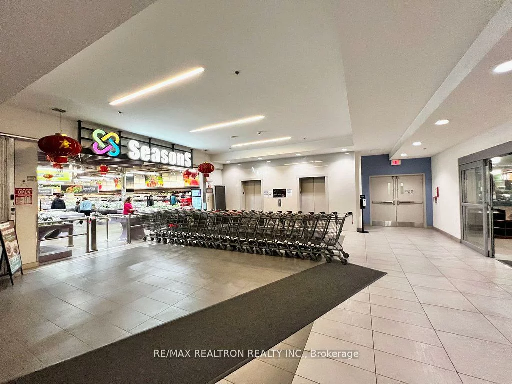 7181, Yonge, Grandview, Markham