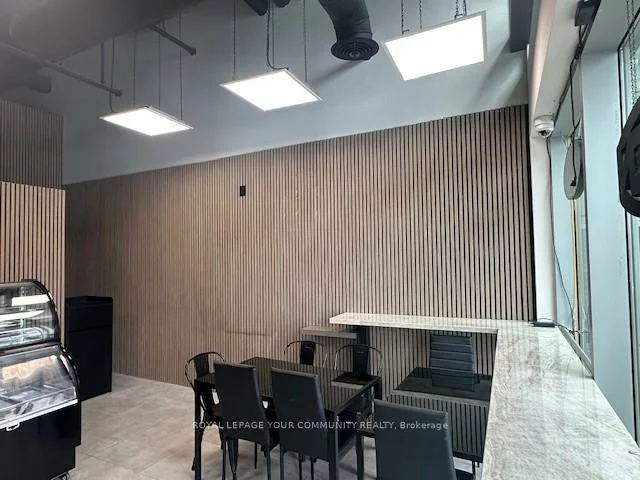 7181, Yonge, Thornhill, Markham