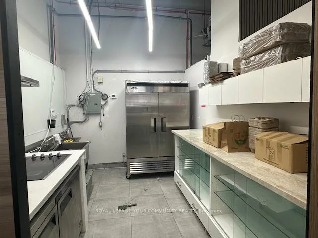 7181, Yonge, Thornhill, Markham