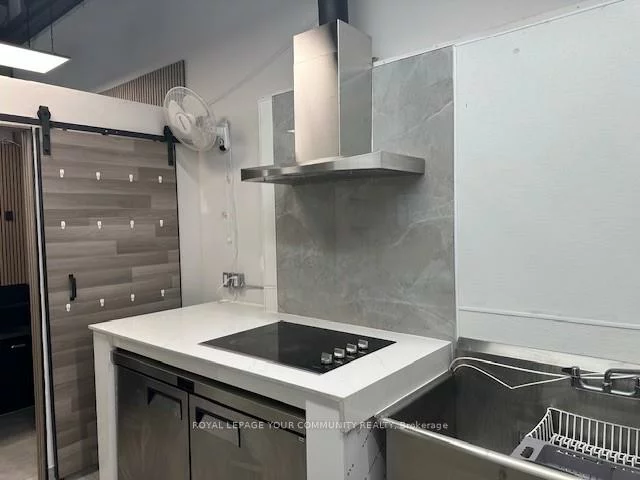 7181, Yonge, Thornhill, Markham