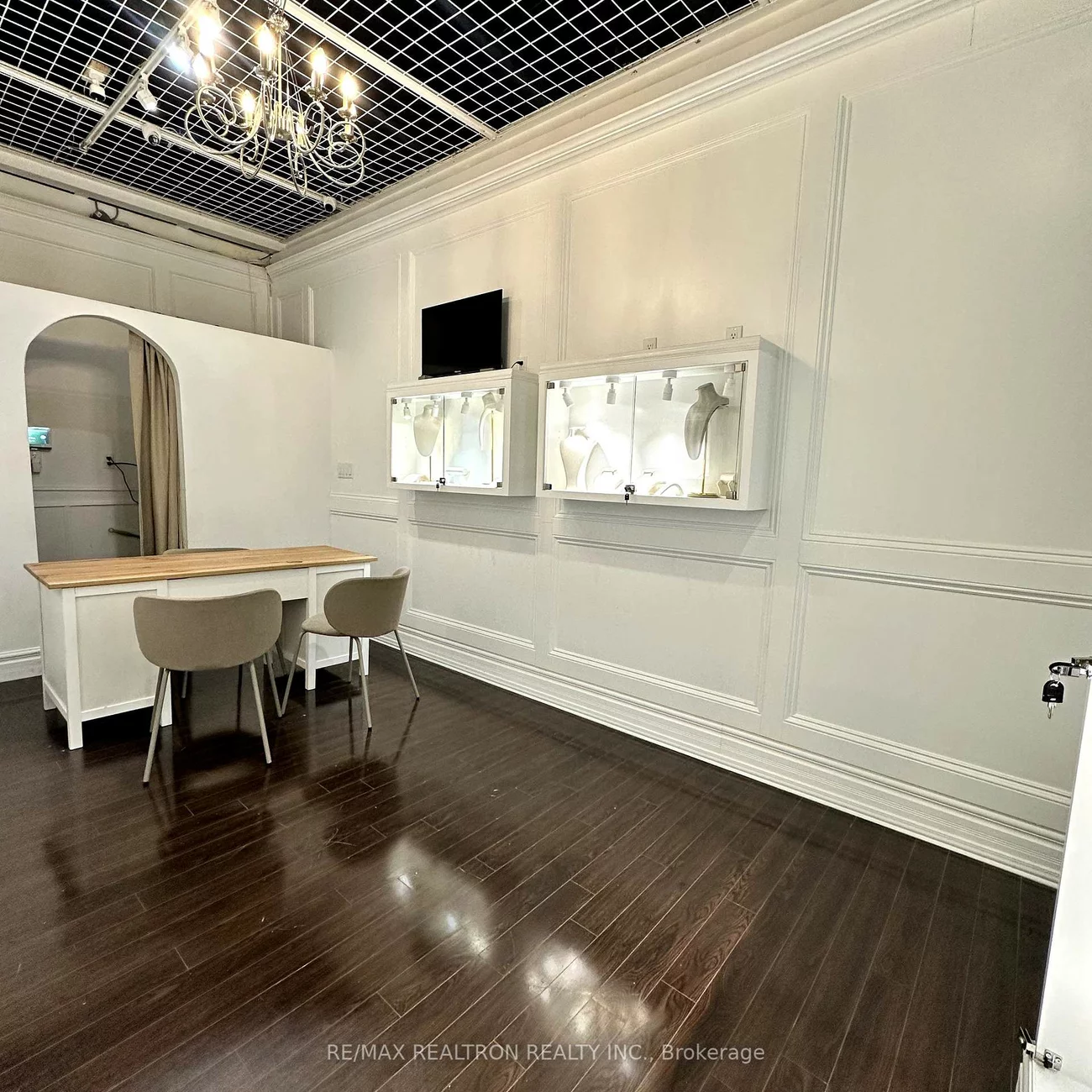 7181, Yonge, Grandview, Markham