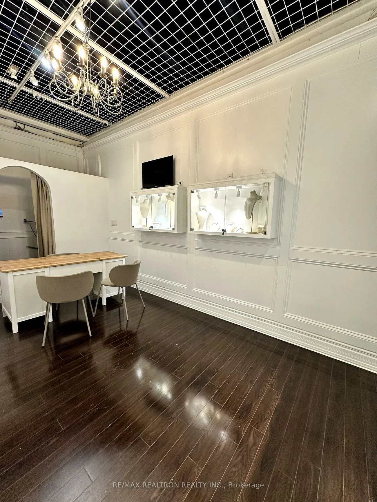 7181, Yonge, Grandview, Markham