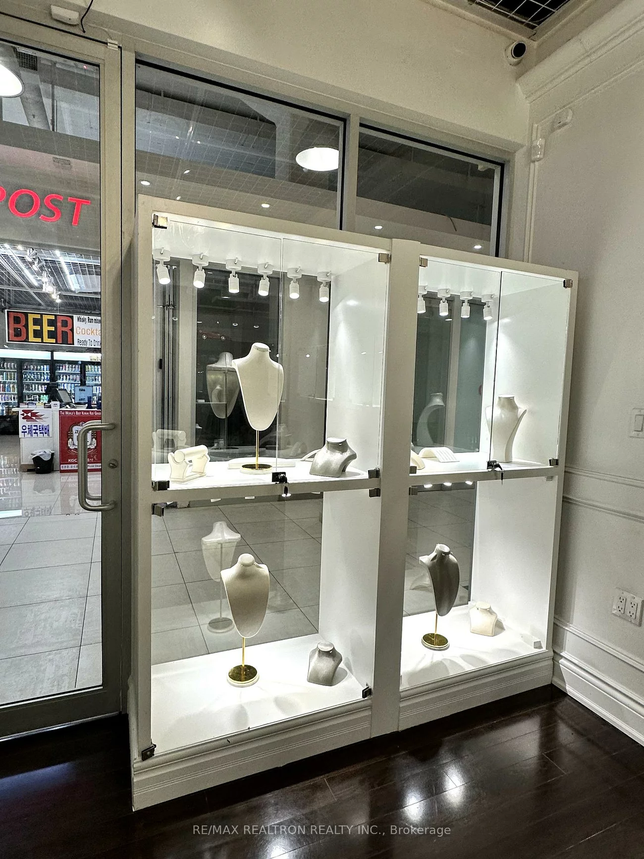 7181, Yonge, Grandview, Markham