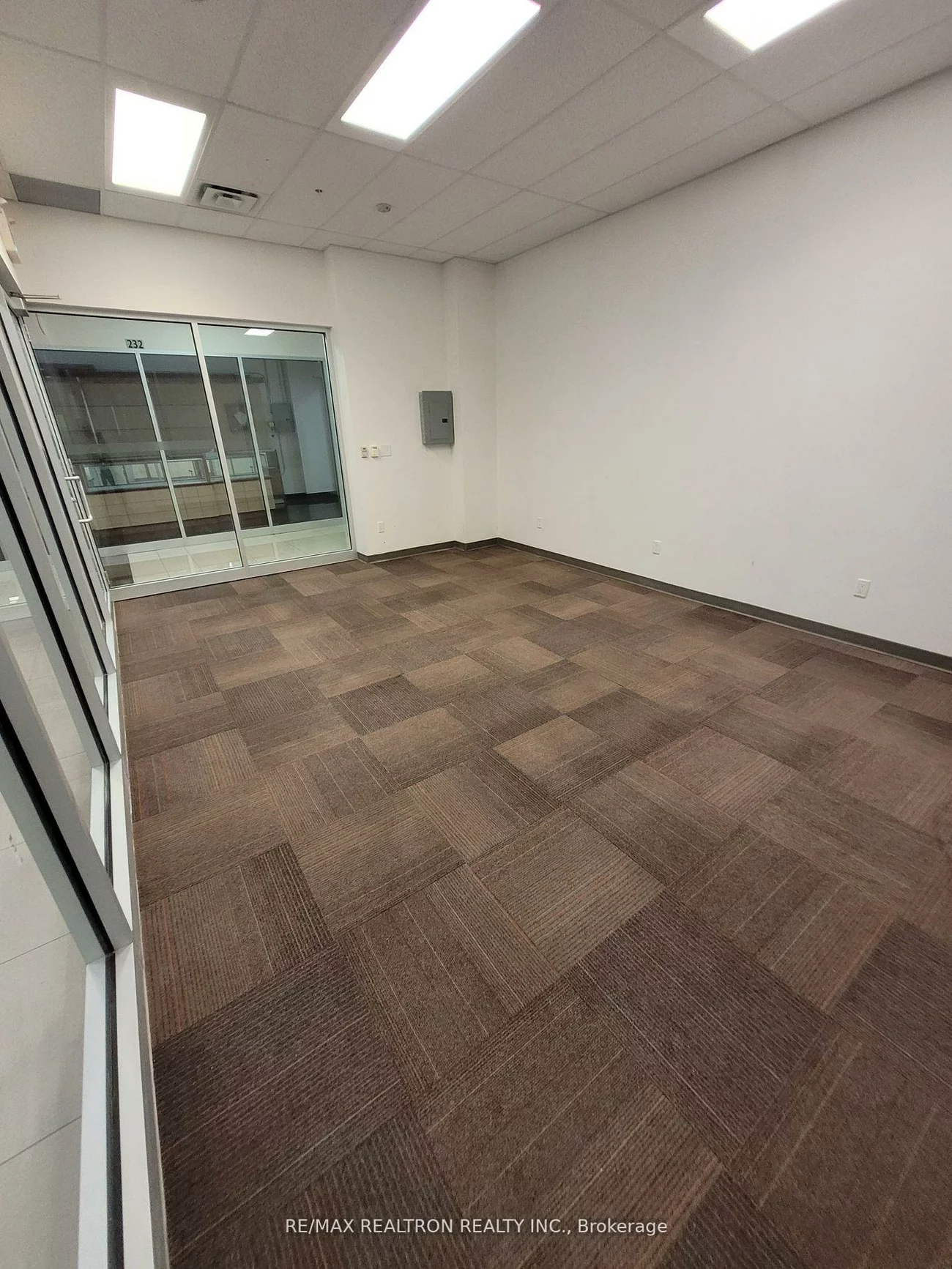7163, Yonge, Thornhill, Markham