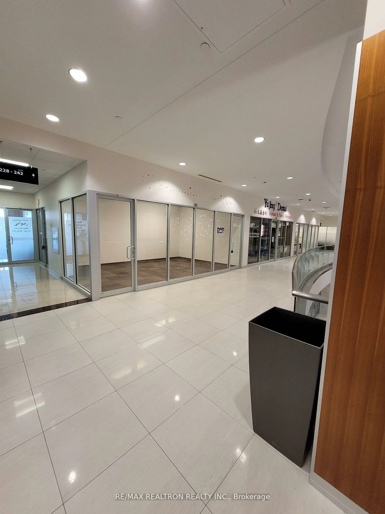 7163, Yonge, Thornhill, Markham