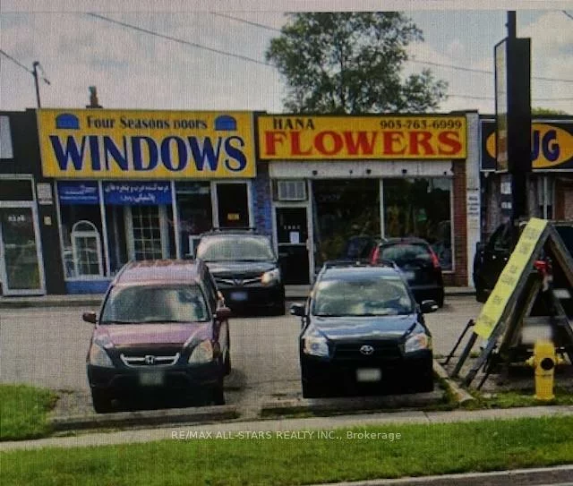 8238, Yonge, Thornhill, Markham