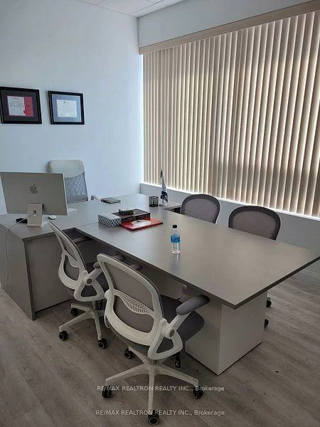 7163, Yonge, Thornhill, Markham