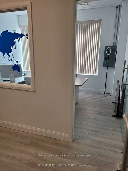 7163, Yonge, Thornhill, Markham