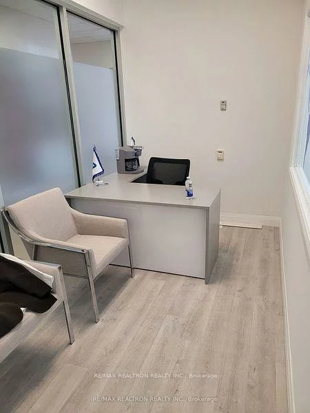 7163, Yonge, Thornhill, Markham