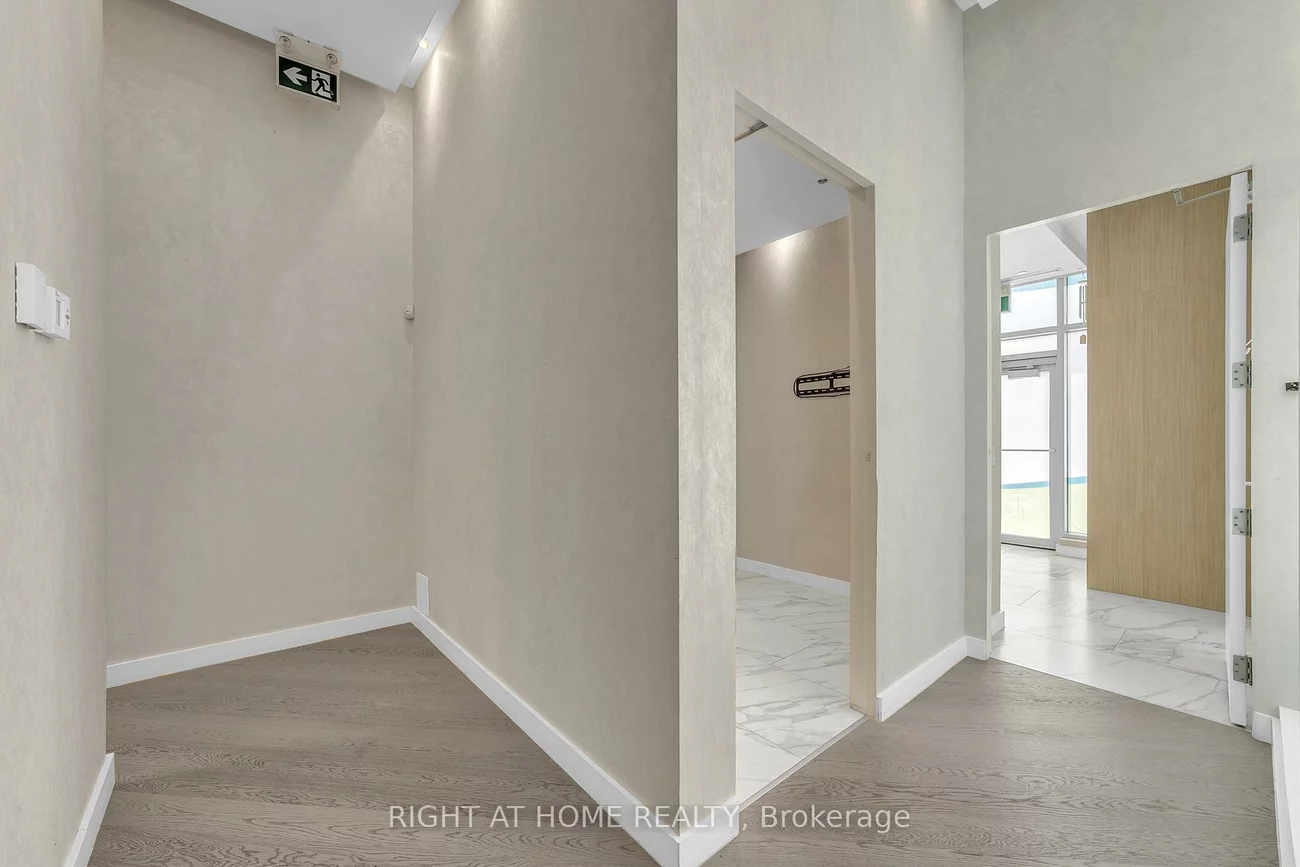 7191, Yonge, Thornhill, Markham