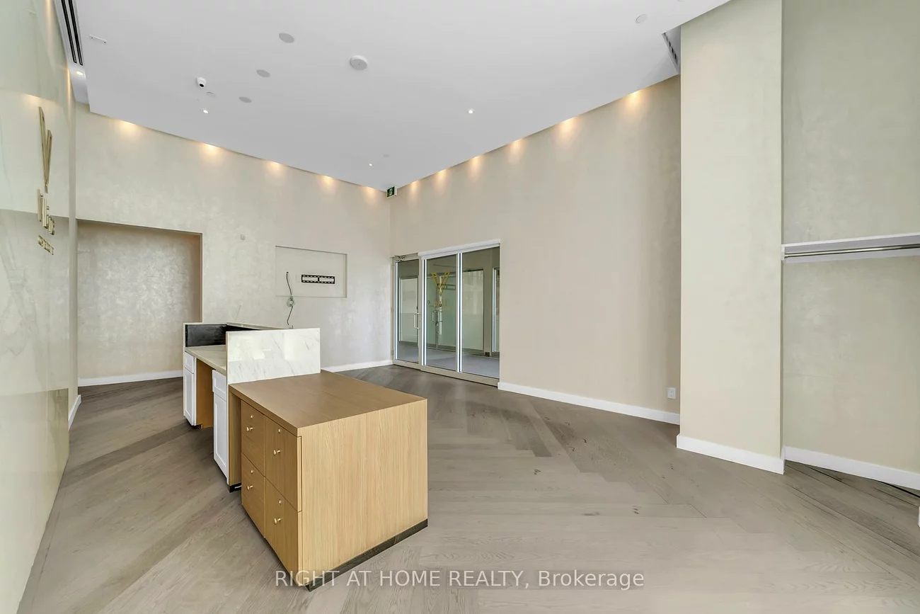 7191, Yonge, Thornhill, Markham