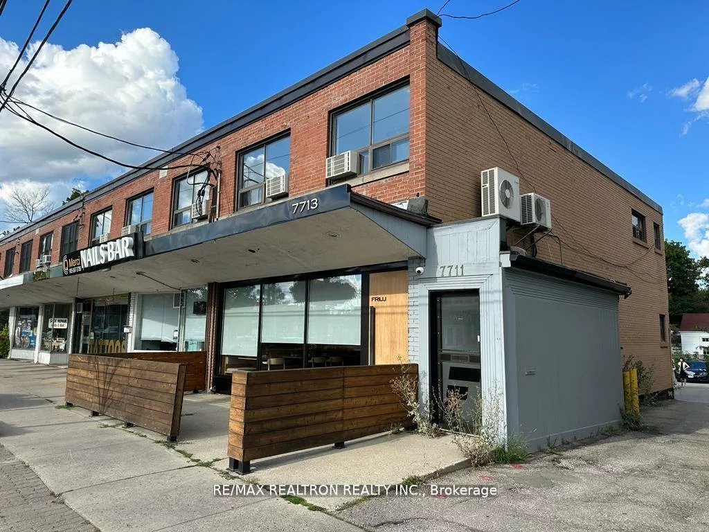 7711, Yonge, Thornhill, Markham