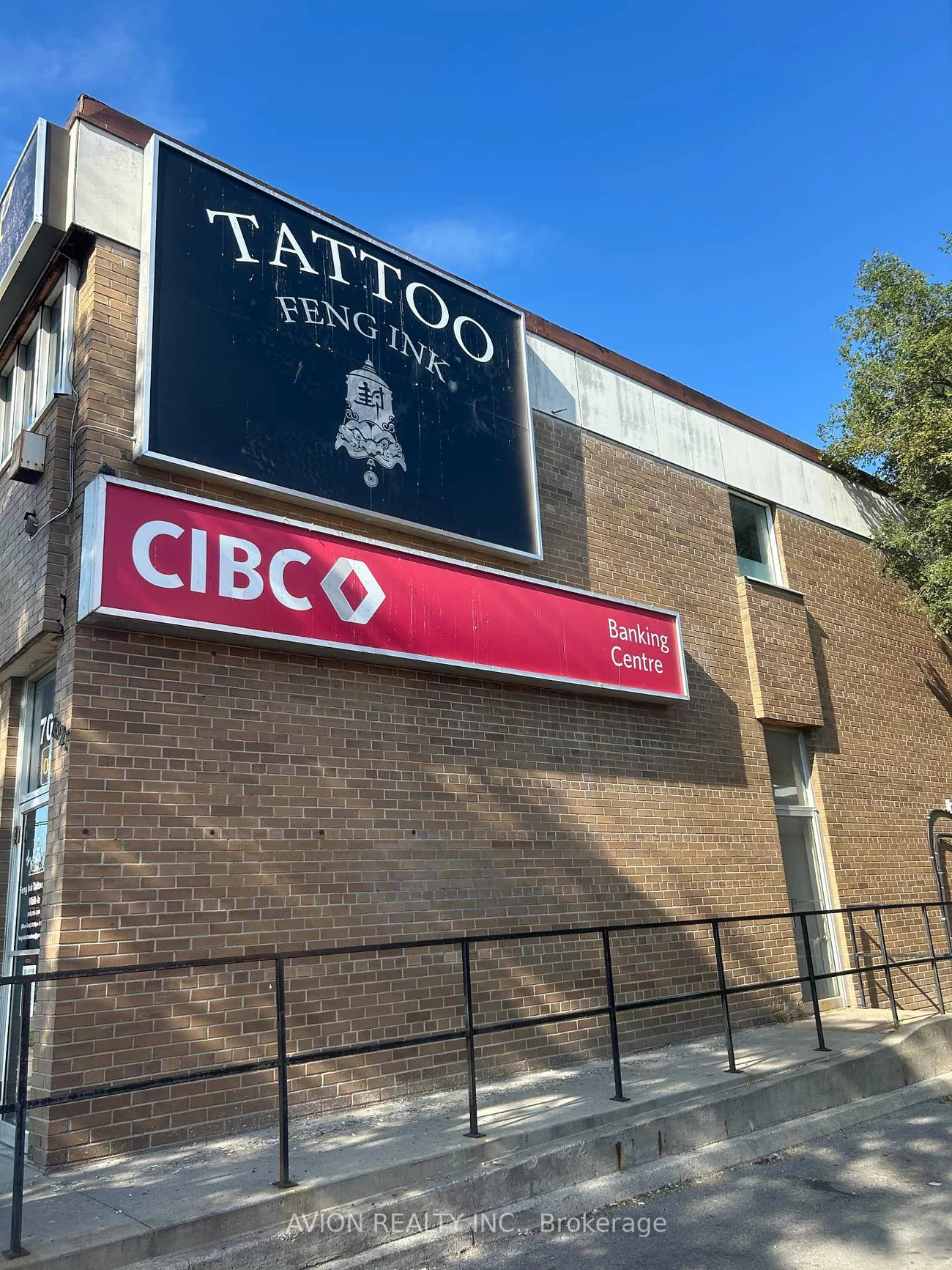 7027, Yonge, Thornhill, Markham