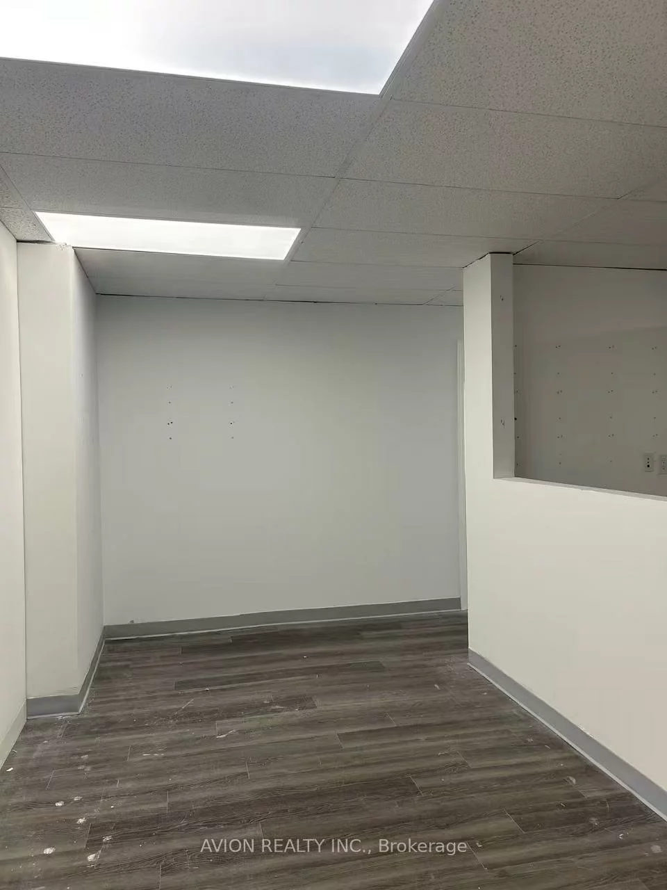 7027, Yonge, Thornhill, Markham