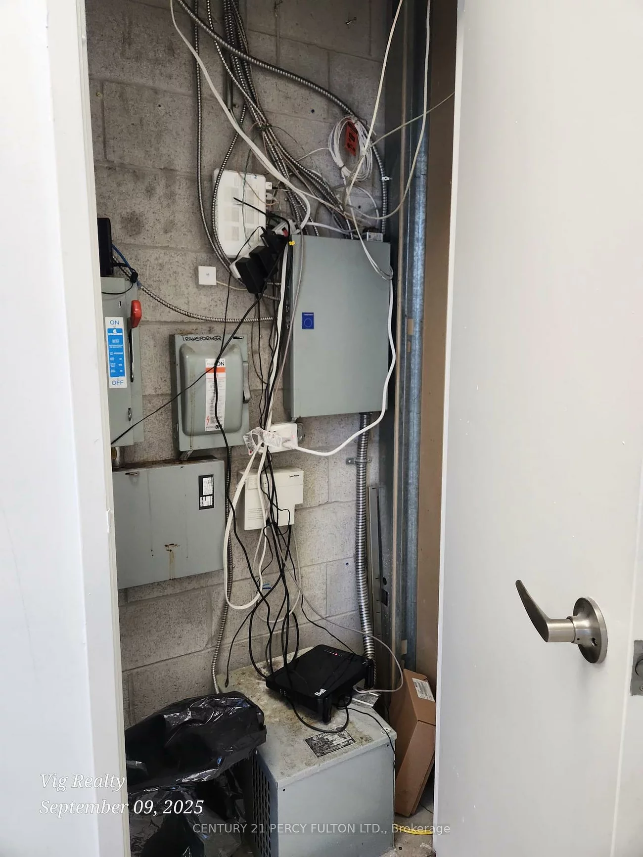 145, Royal Crest, Milliken Mills West, Markham
