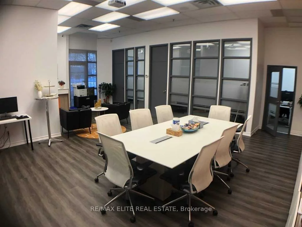145, Royal Crest, Milliken Mills East, Markham
