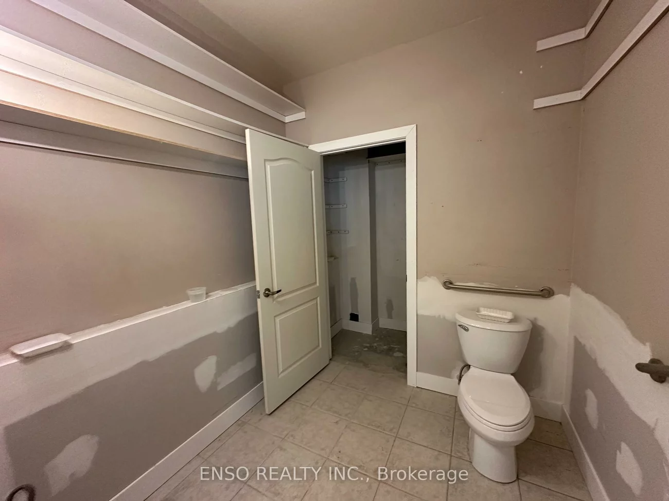 32, Cathedral High, Cathedraltown, Markham