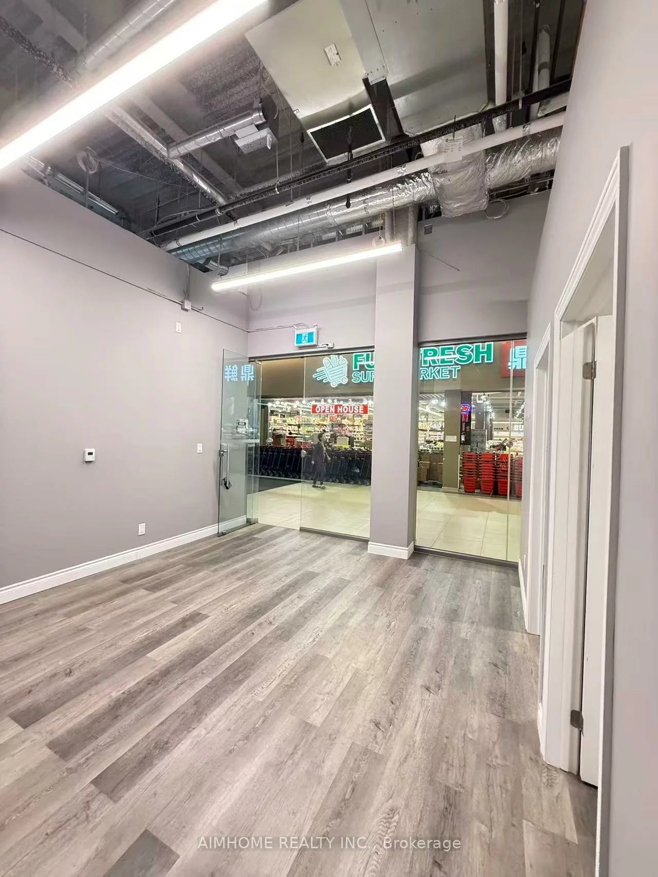 9390, WOODBINE, Cachet, Markham