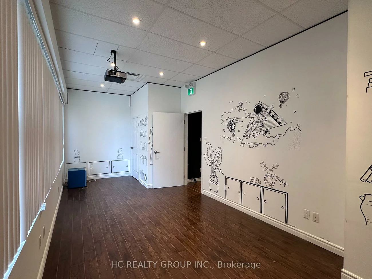 40, New Delhi, Cedarwood, Markham