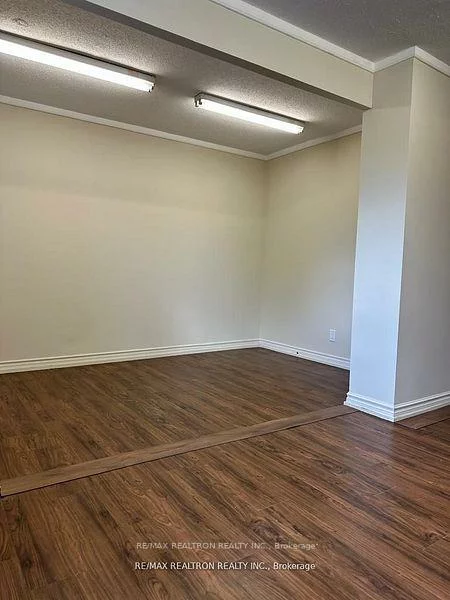 7717, Yonge, Thornhill, Markham