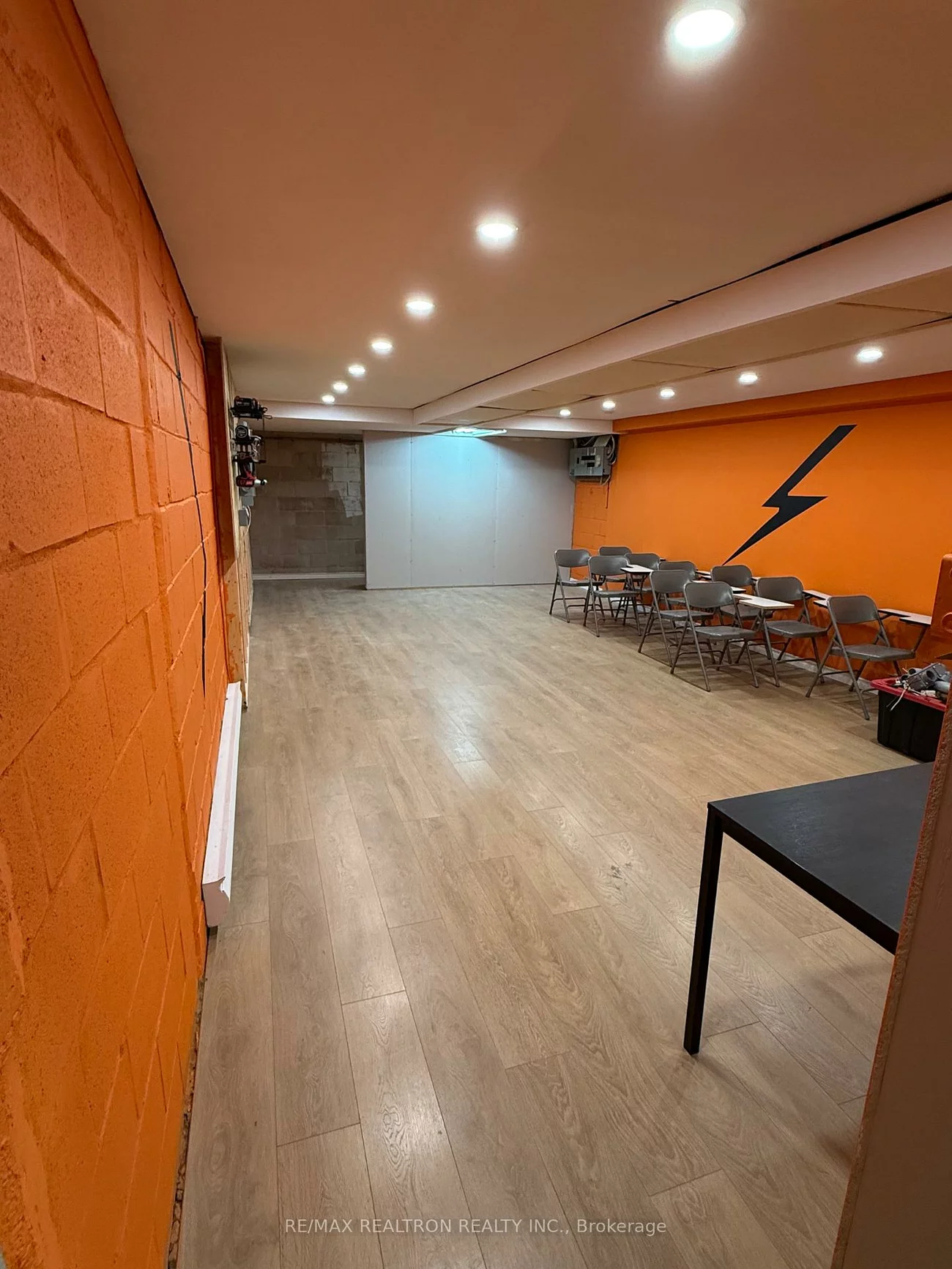 7717, Yonge, Thornhill, Markham