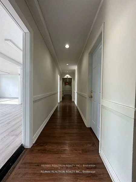 7717, Yonge, Thornhill, Markham