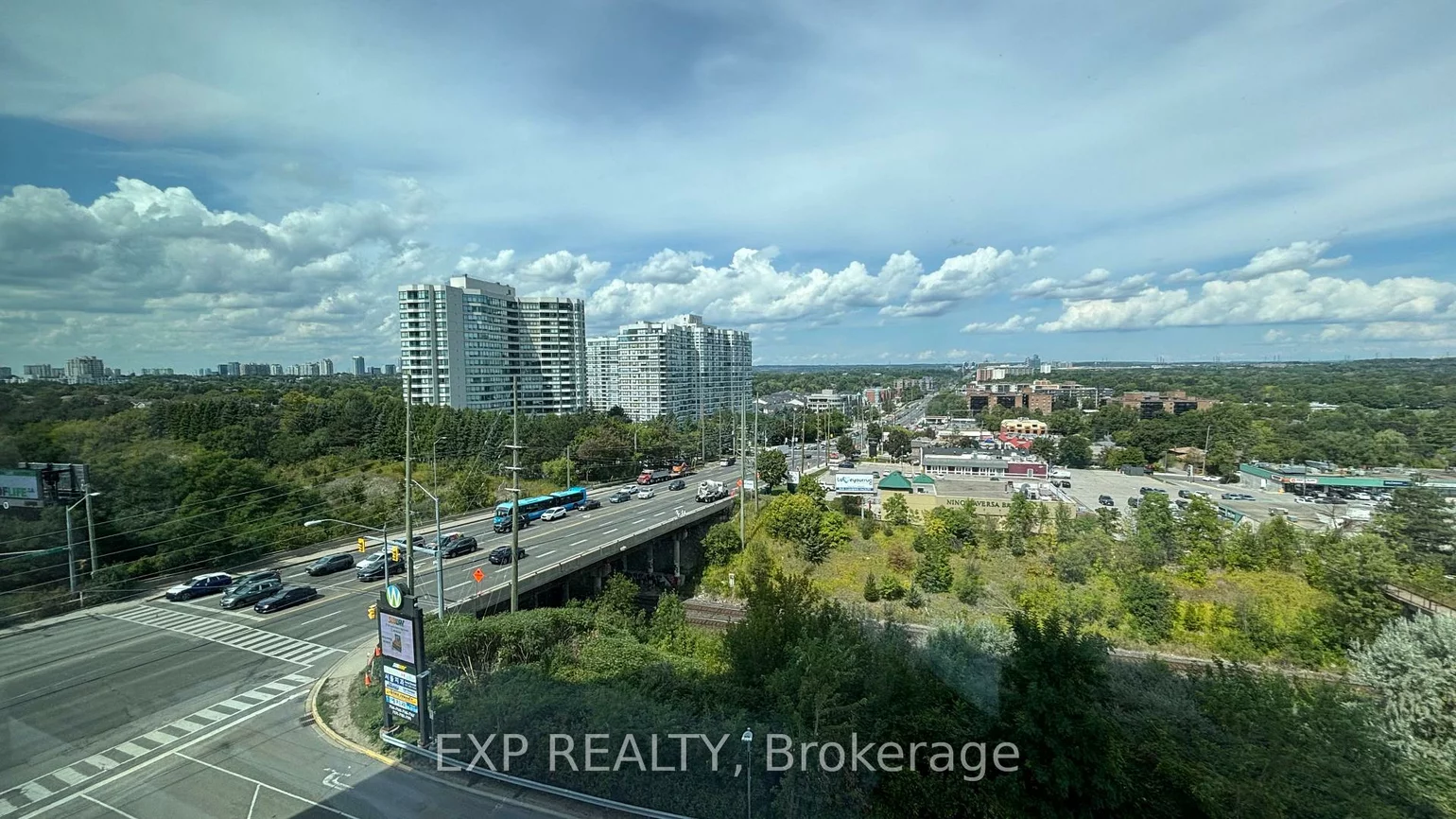 7191, Yonge, Thornhill, Markham