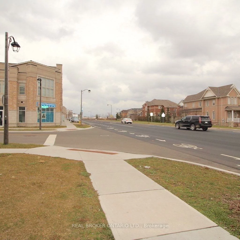 290, Copper Creek, Box Grove, Markham