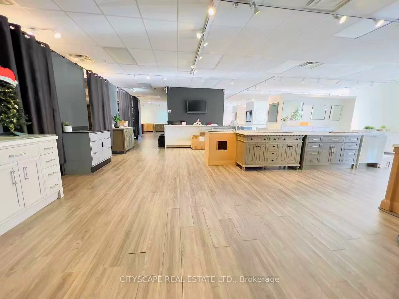 100, Steelcase, Milliken Mills West, Markham