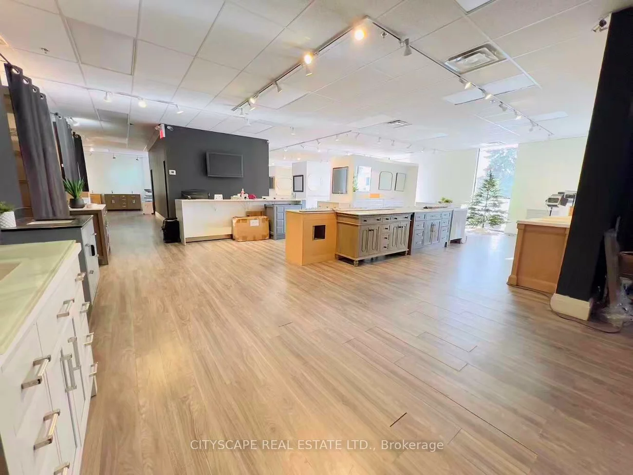 100, Steelcase, Milliken Mills West, Markham