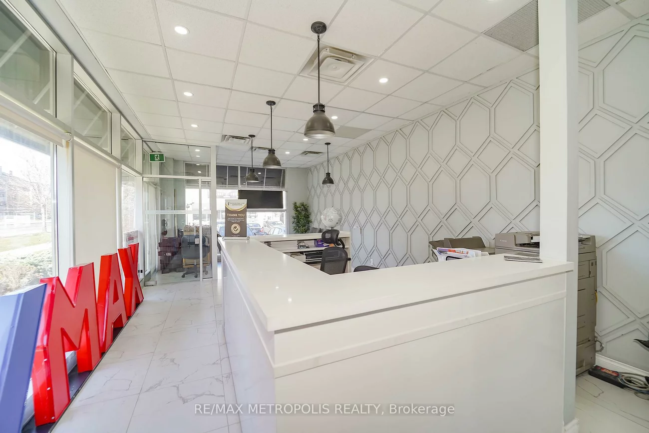 7393, Markham, Cedarwood, Markham