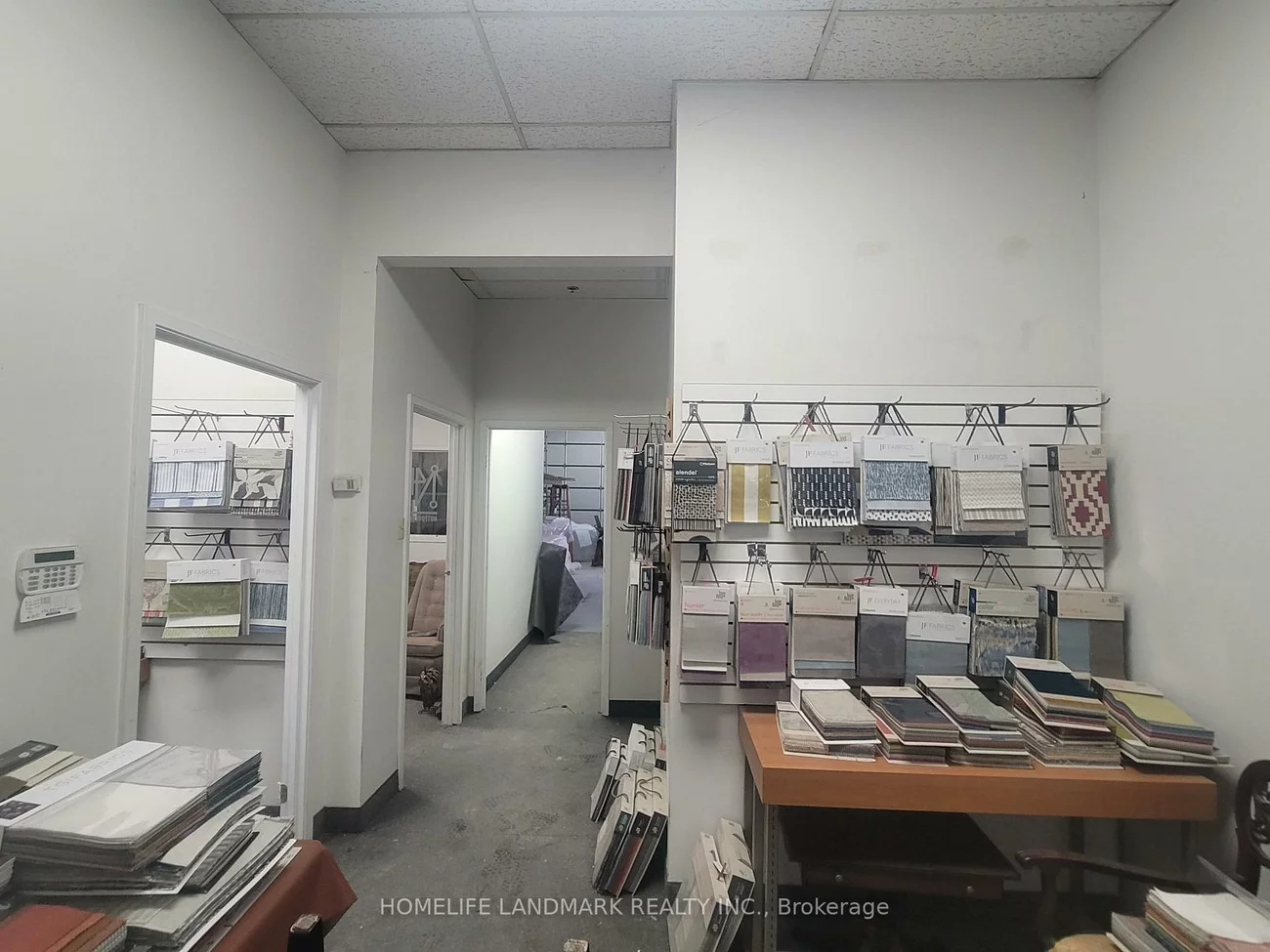 60, Amber, Milliken Mills West, Markham