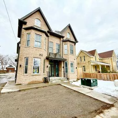 352, Main, Old Markham Village, Markham