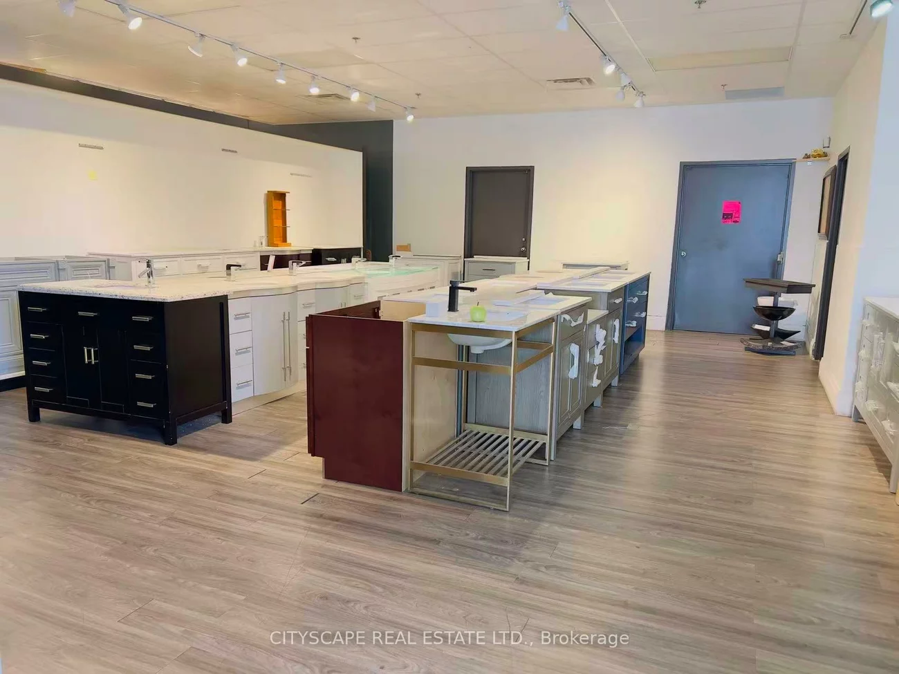 100, Steelcase, Milliken Mills West, Markham